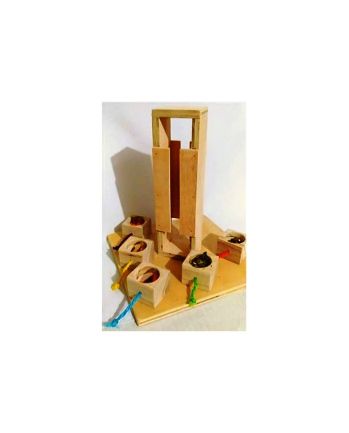 Comedero Torre Interactiva para Alimento de Conejos